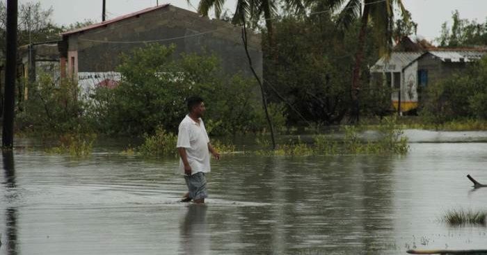 Declaran emergencia en 10 municipios de Veracruz por lluvias