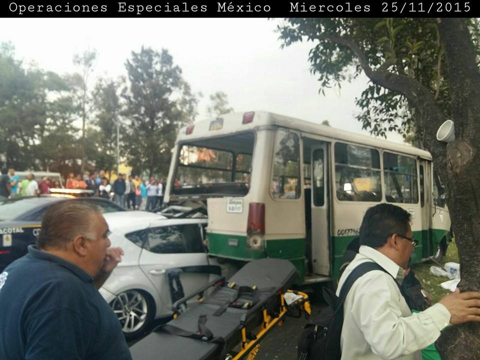 Accidente en Churubusco deja dos muertos y diez heridos - 12274609_982752098459107_2629351910386531867_n