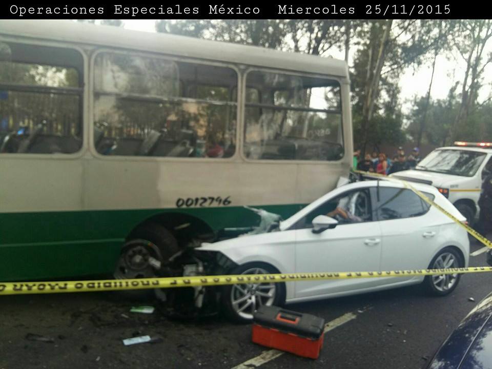Accidente en Churubusco deja dos muertos y diez heridos - 12278763_982752281792422_7893203336711523540_n