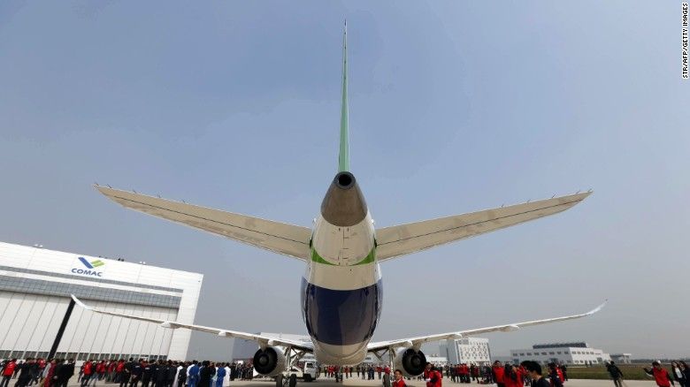 Video: China presenta su primer avión comercial - 151102152435-c919gettyimages-495319858-exlarge-169