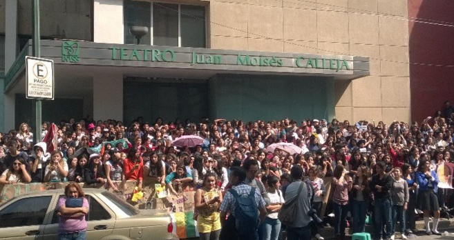 Eufórico recibimiento en México a One Direction - 1D_