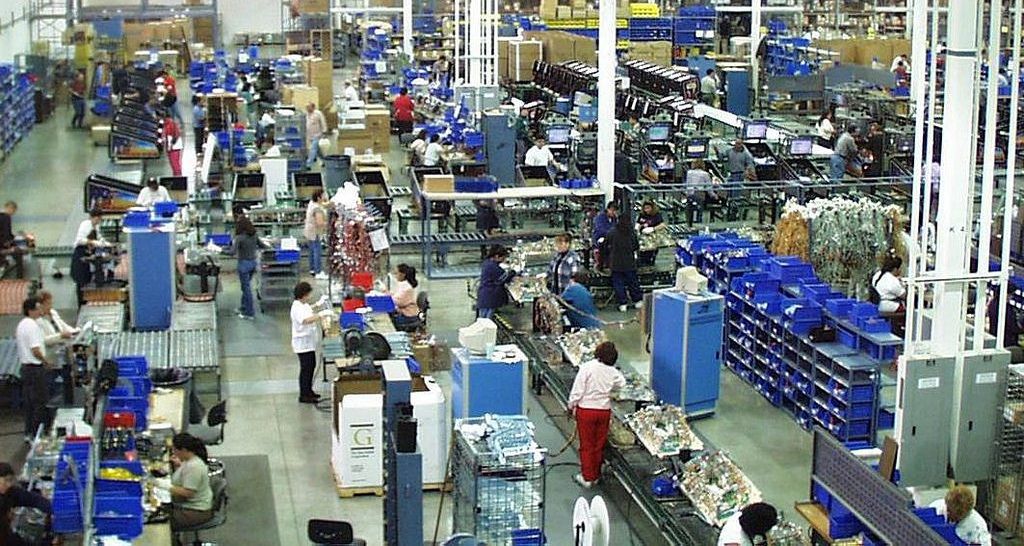 Tasa de desocupación baja a 4.4% en octubre