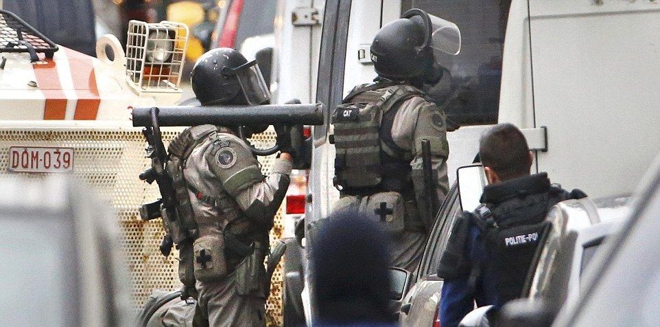 Policía francesa hace 23 detenciones y más de 160 registros