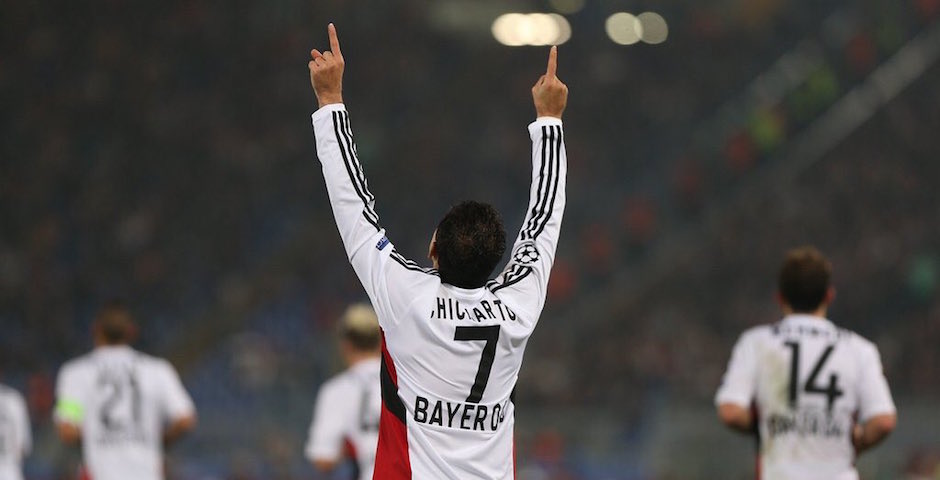 Doblete del Chicharito y gana Leverkusen