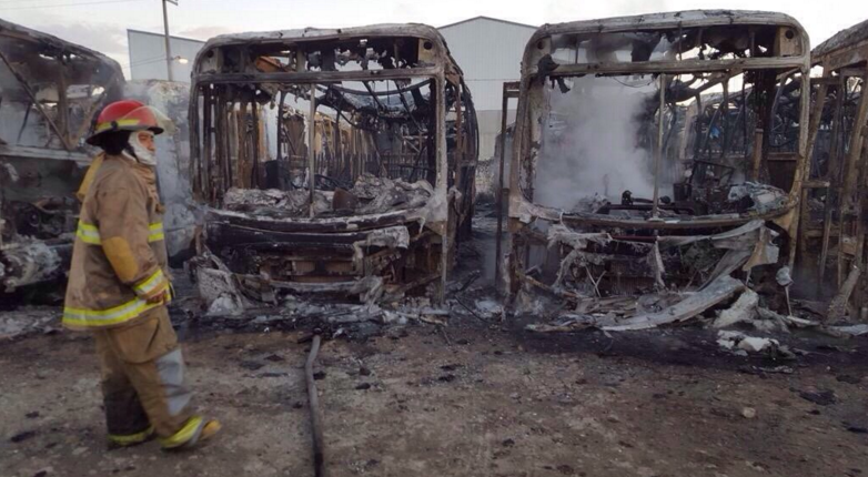 Se incendian 47 autobuses en Tabasco - Captura-de-pantalla-2015-11-11-a-las-9.16.11-a.m.