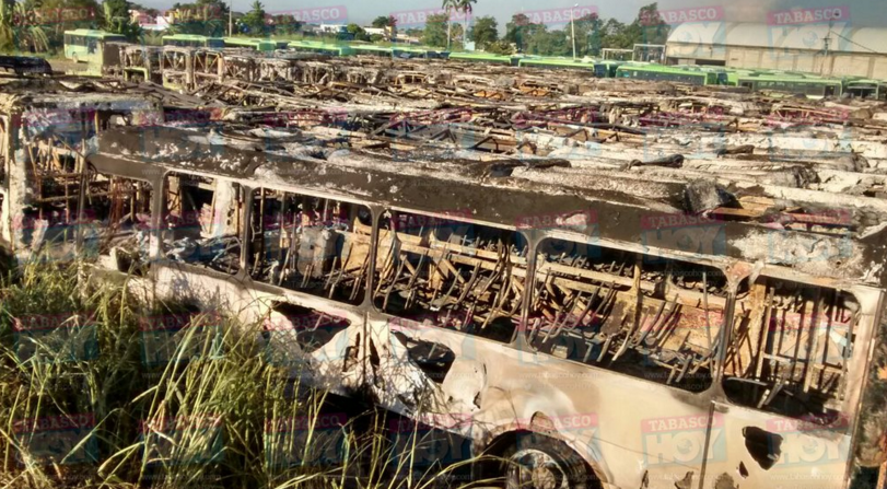 Se incendian 47 autobuses en Tabasco - Captura-de-pantalla-2015-11-11-a-las-9.32.41-a.m.