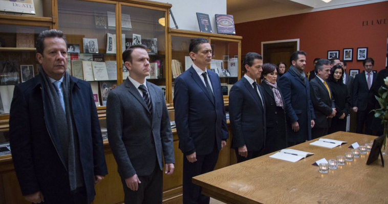 Peña Nieto rinde homenaje a mexicanas muertas en Francia