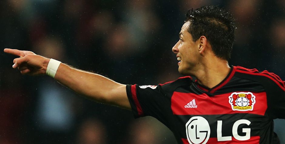 Chicharito marca contra Köln