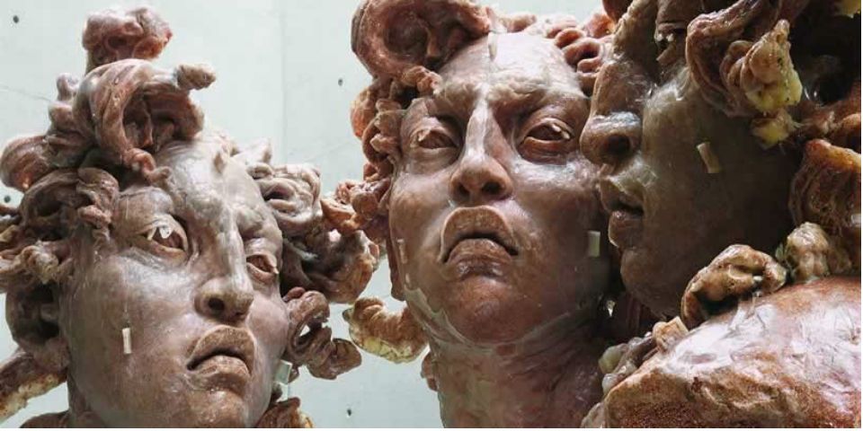 Javier Marín entre cuerpos