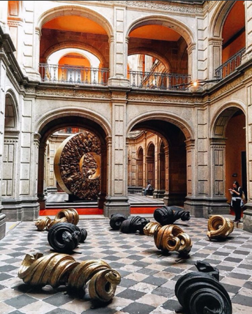 Javier Marín entre cuerpos - Corpus1