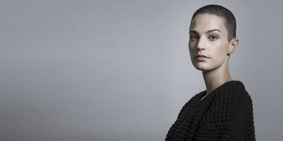 Se convierte en modelo tras padecer cáncer