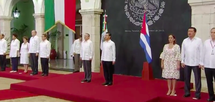 Recibe EPN a Raúl Castro en Mérida