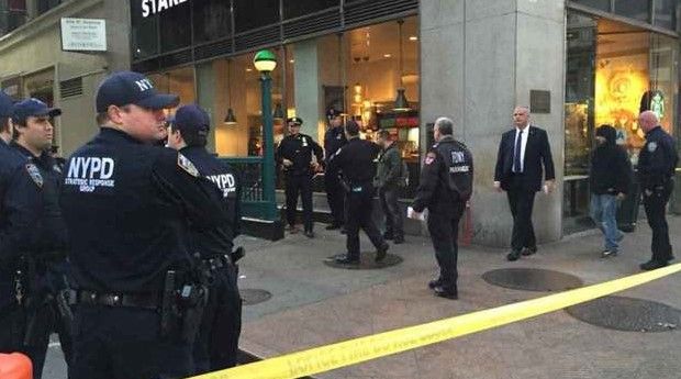 Ataque deja un muerto y dos heridos en Nueva York - Especial