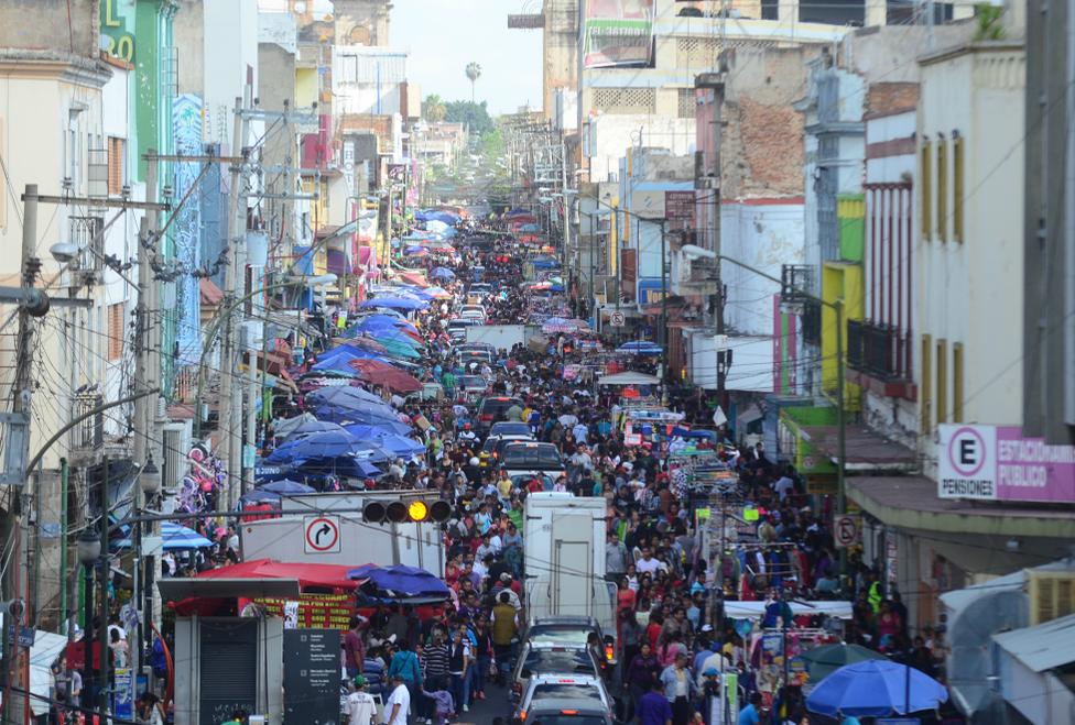 Retiran a ambulantes de Obregón, Guadalajara