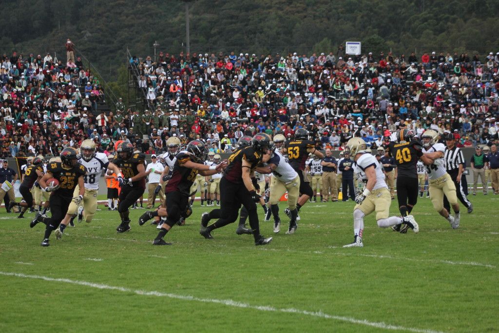 Se enfrentan Aguiluchos contra selección de futbol americano de EE.UU. - IMG_0875-1024x683