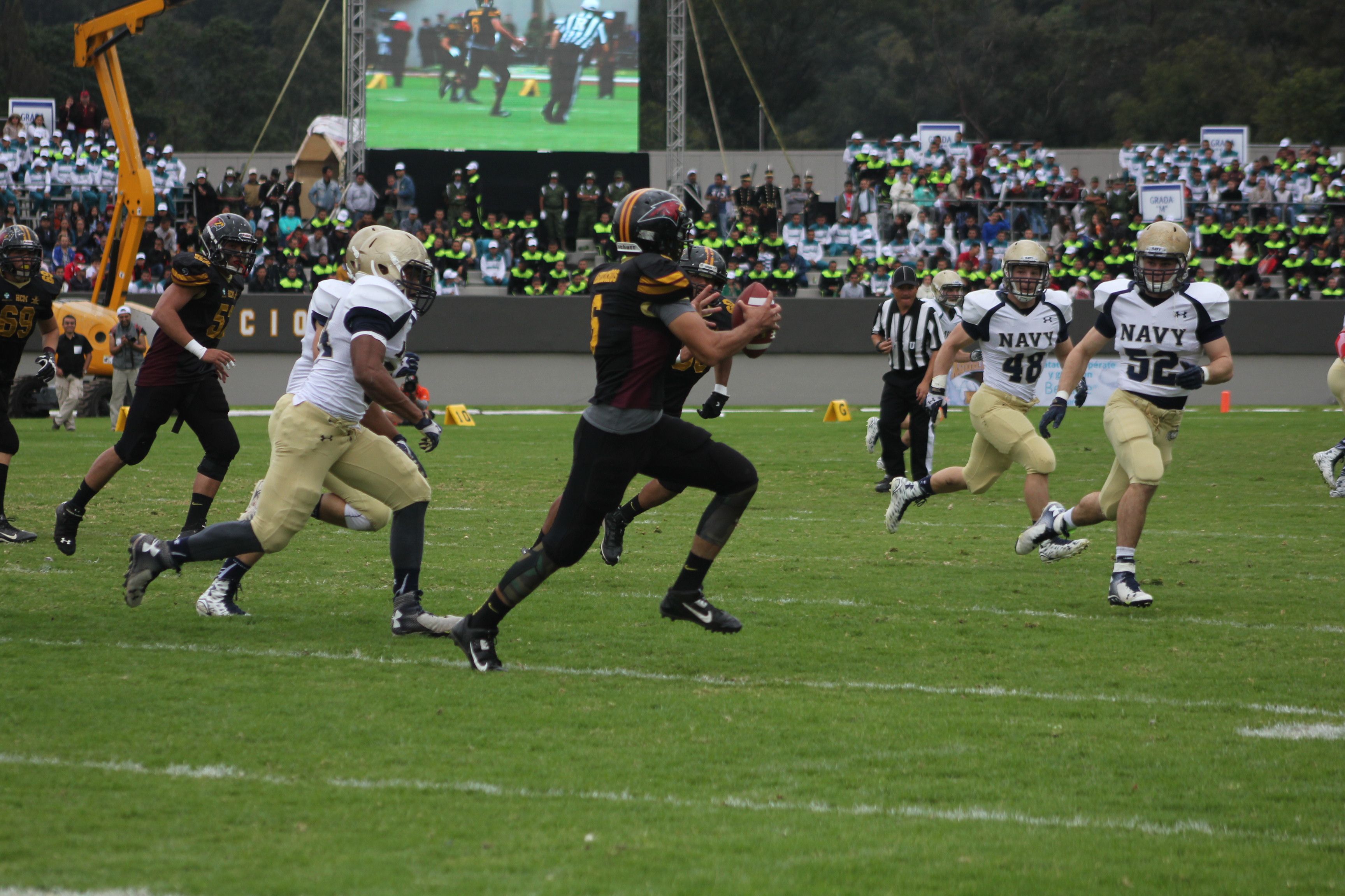 Se enfrentan Aguiluchos contra selección de futbol americano de EE.UU.