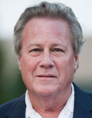 Personajes de Mi Pobre Angelito después de 25 años - John-Heard-25-años