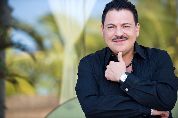 Julio Preciado recibe estrella en Mazatlán