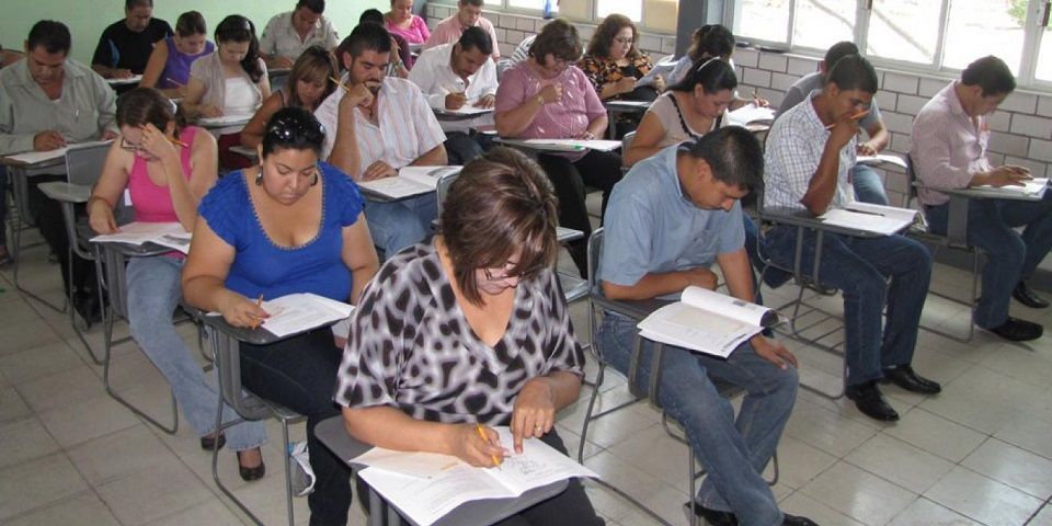 "AMLO lleva 20 años con el mismo discurso": Aurelio Nuño - Maestros