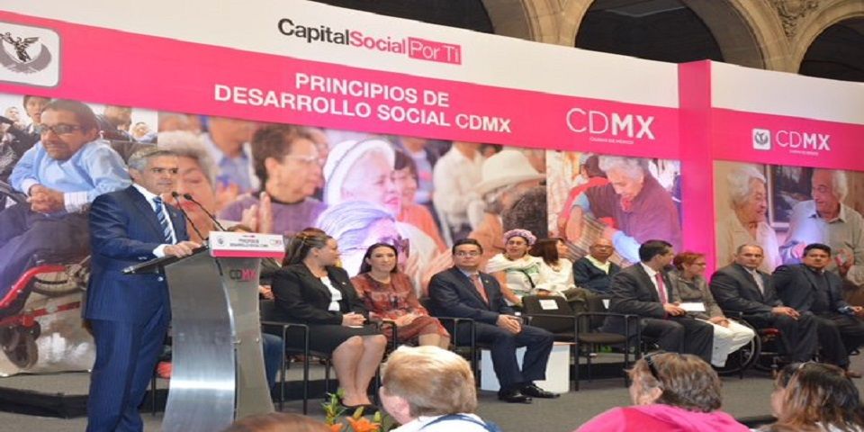 Mancera se someterá a una operación menor