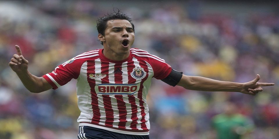 Omar Bravo renovará por dos años más en Chivas
