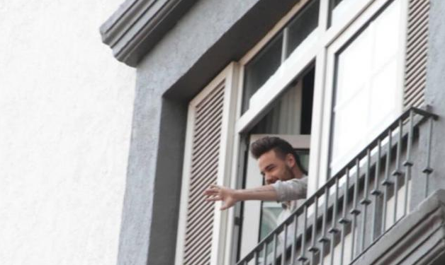 Eufórico recibimiento en México a One Direction - One_1