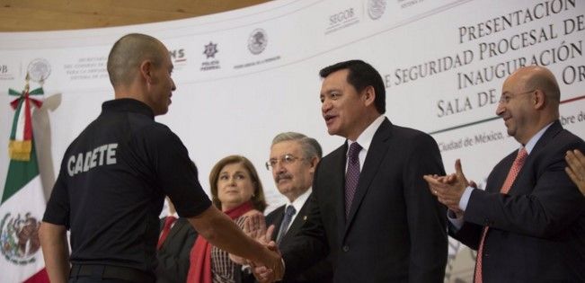 Osorio Chong llama a un cambio de paradigma en la justicia mexicana