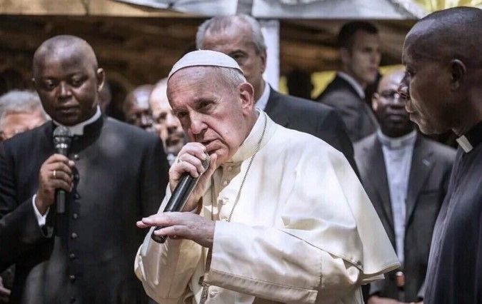 El mundo está al borde del suicidio: papa Francisco