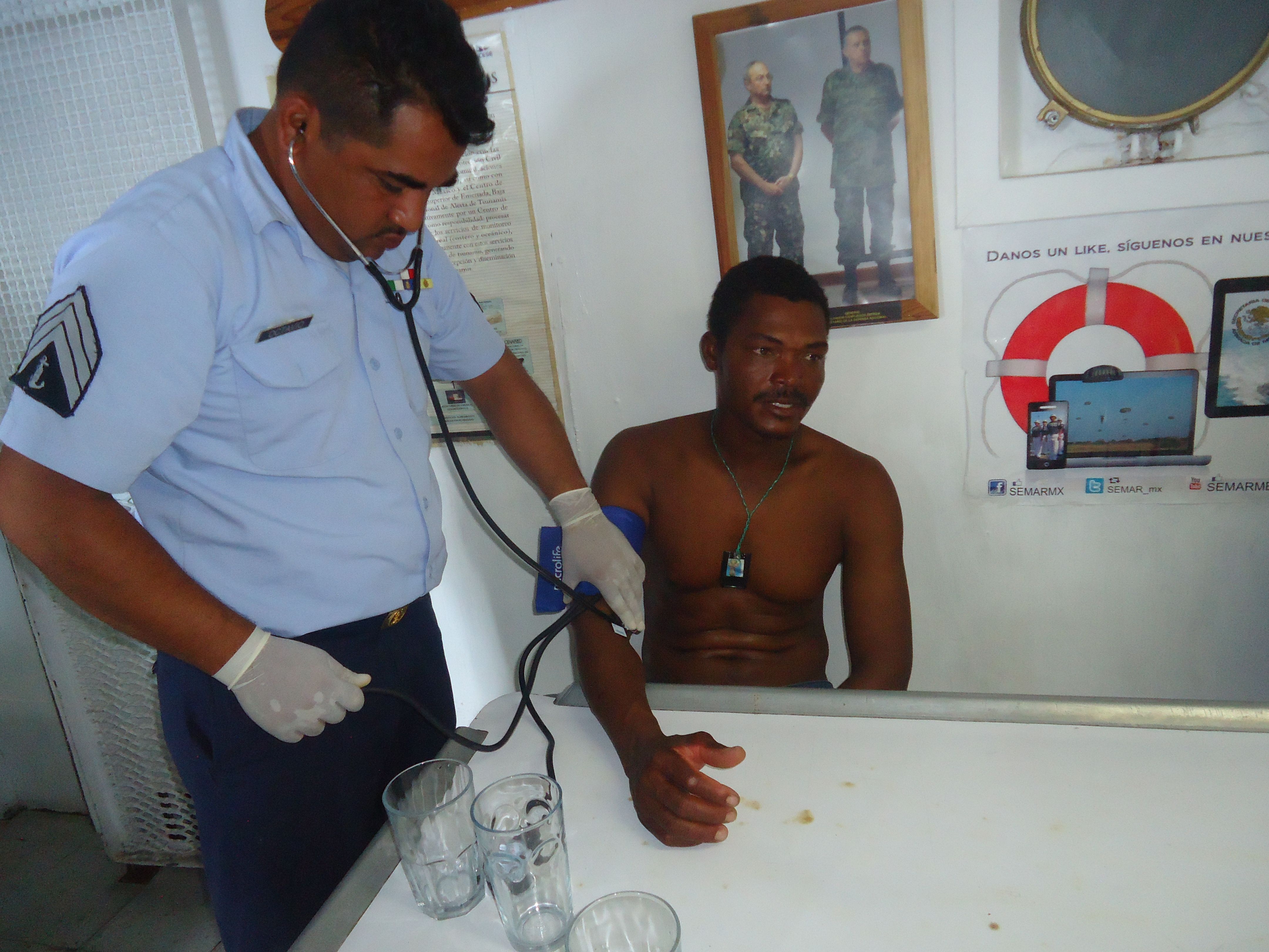 Marina rescata a cuatro náufragos en Chiapas - SEMAR_BOLET÷N_134_15_IMG_04