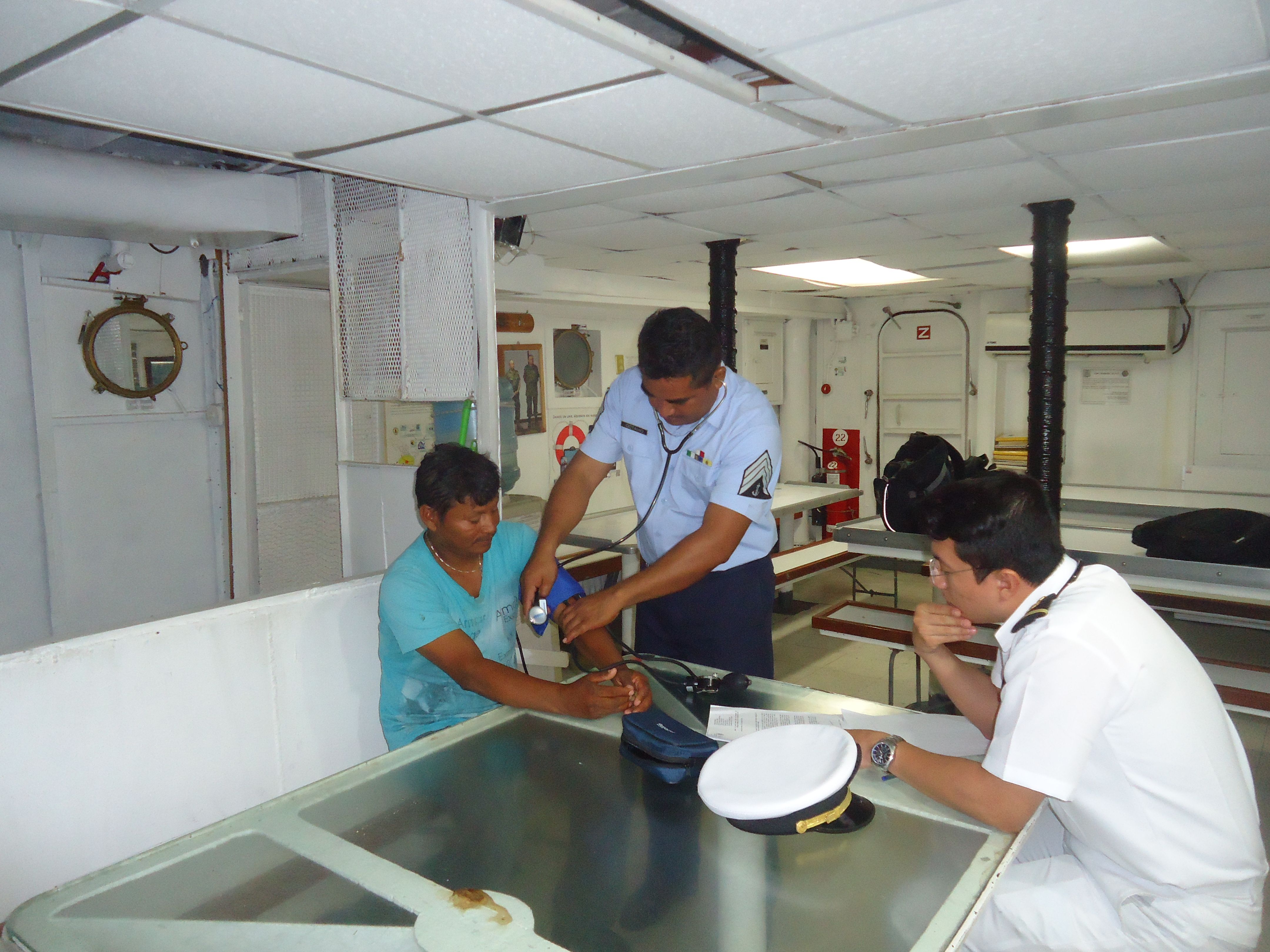 Marina rescata a cuatro náufragos en Chiapas - SEMAR_BOLET÷N_134_15_IMG_07