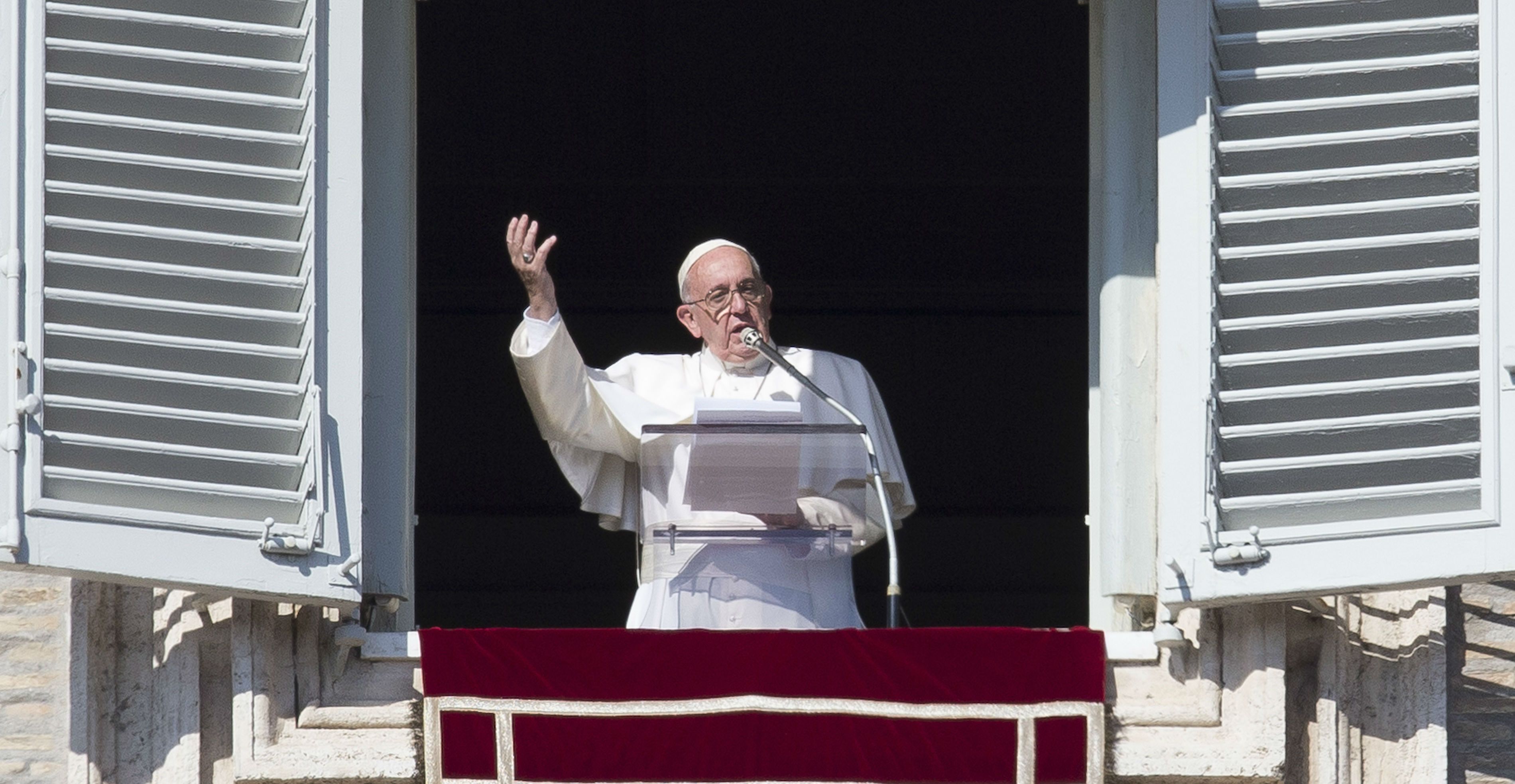 El papa ofrece condolencias por tragedia aérea