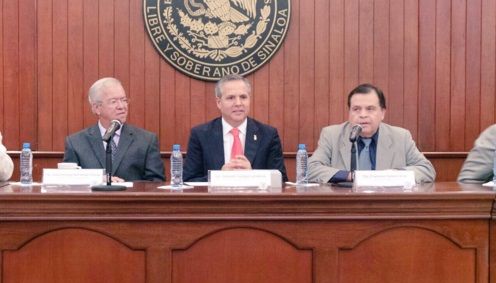 Mario López Valdez entrega su quinto informe de labores
