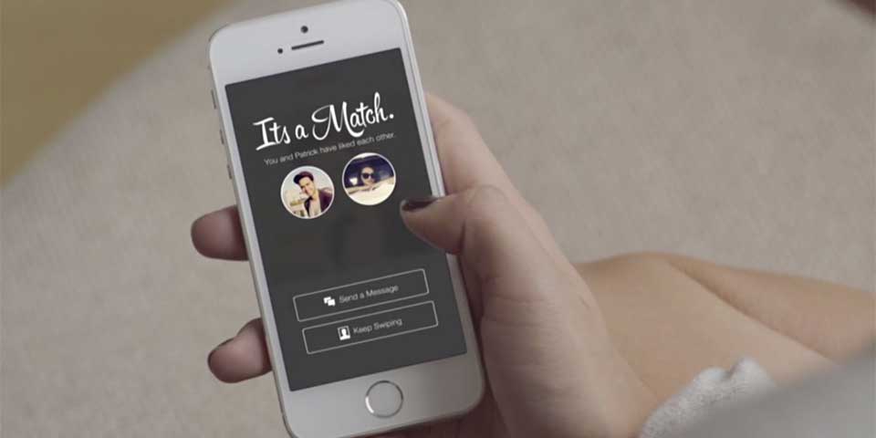 Mujer encuentra donador de riñón gracias a Tinder