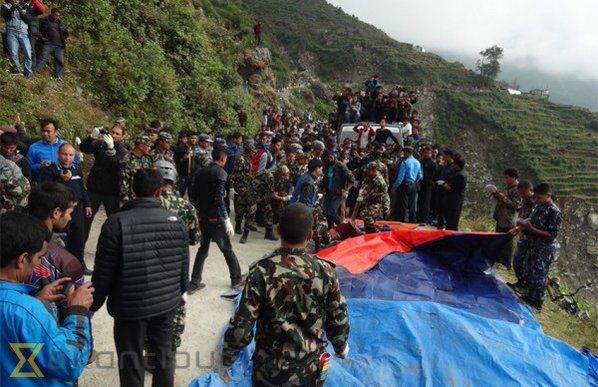 Mueren 30 en accidente de autobús en Nepal - accidente-autobus-nepal-1