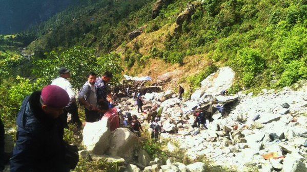 Mueren 30 en accidente de autobús en Nepal - accidente-autobus-nepal-3
