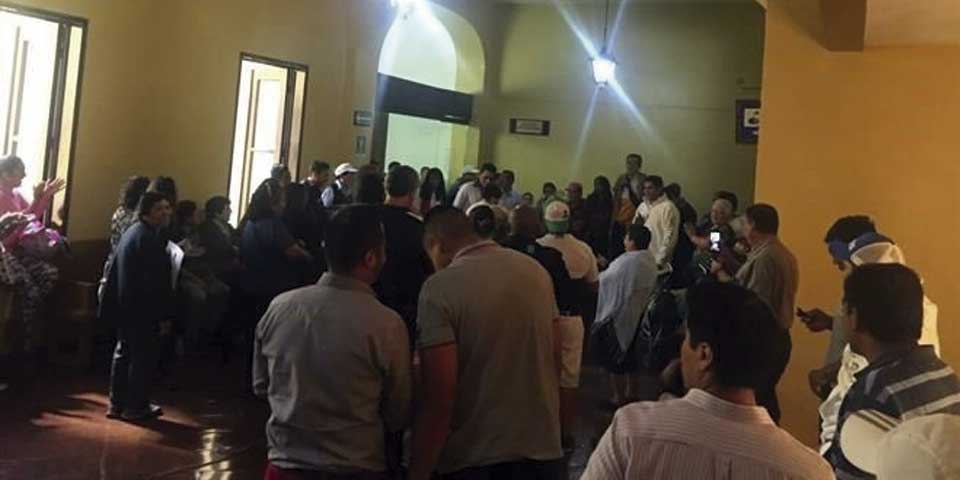 Protestan ambulantes en Miguel Hidalgo