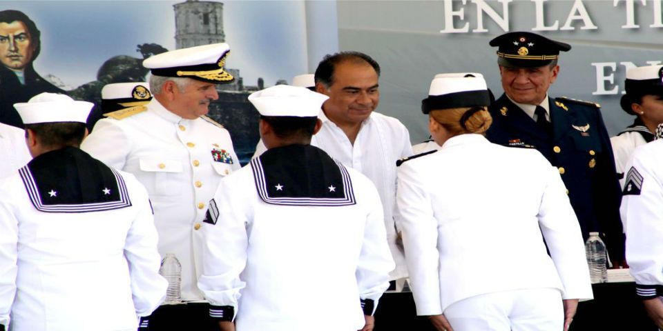 Héctor Astudillo reconoce colaboración de Armada de México en Guerrero