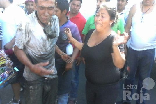 Muere bebé al caer a alcantarilla - bebe-coladera-5