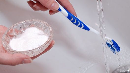 Siete pasos para una mejor salud bucal - bicarbonato-dientes