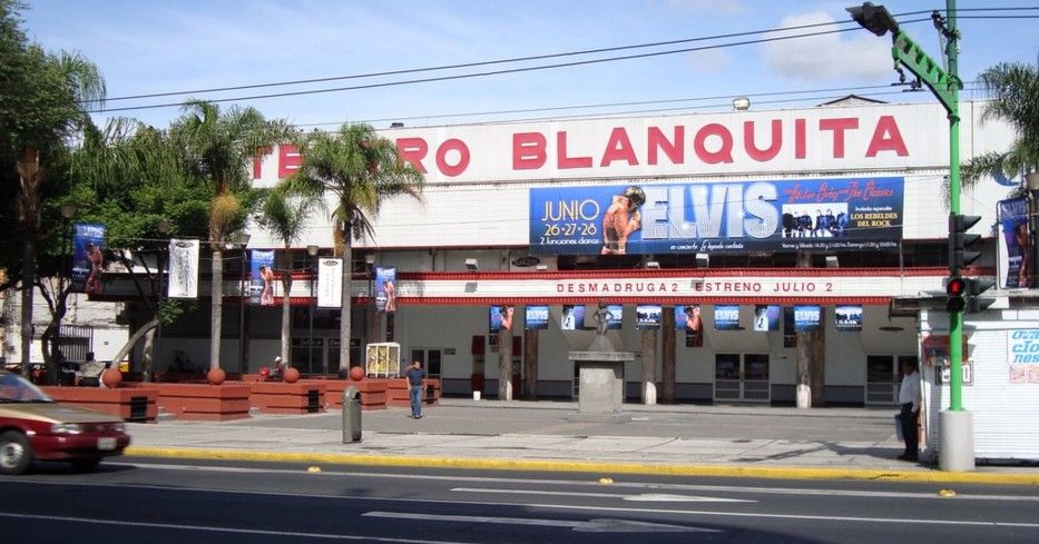 Prenden fuego a al menos tres personas cerca del Teatro Blanquita