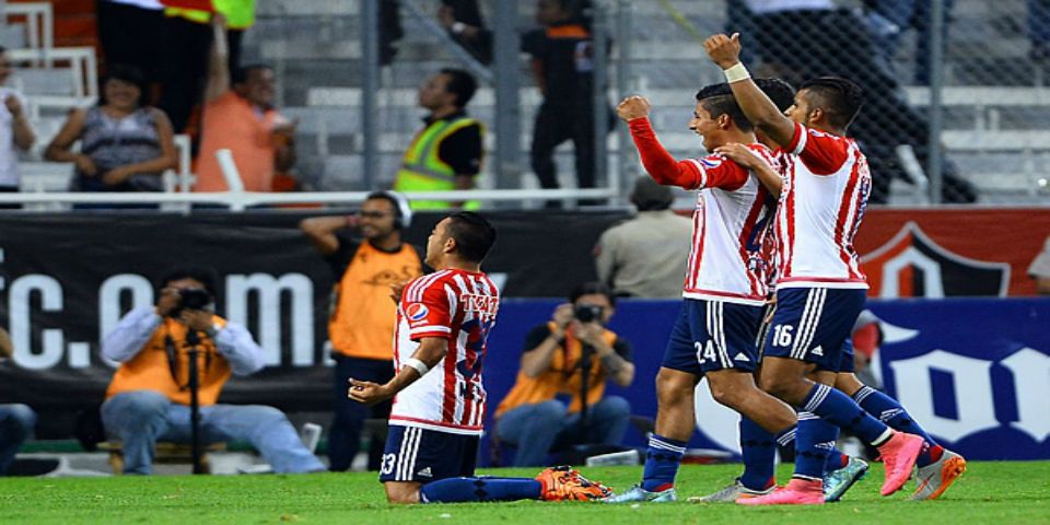 Chivas se lleva el Clásico Tapatío