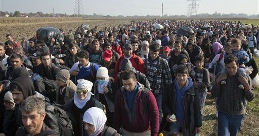 Eslovenia desbordada por ola de migrantes