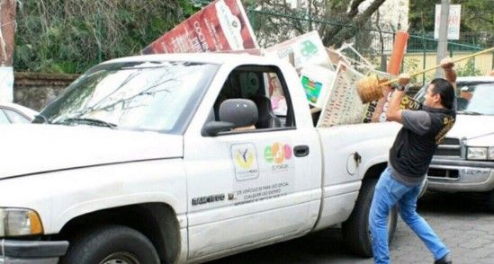 Retiran ambulantes en Coyoacán Retiran ambulantes en Coyoacán