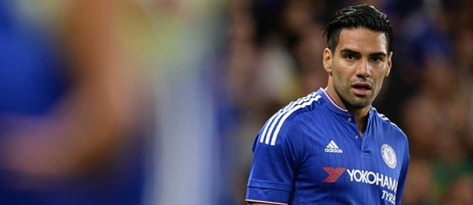 Los 15 futbolistas mejor pagados del mundo - falcao