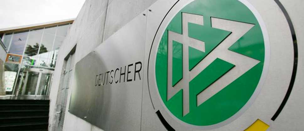 Fiscalía registra sede de Federación Alemana de Futbol