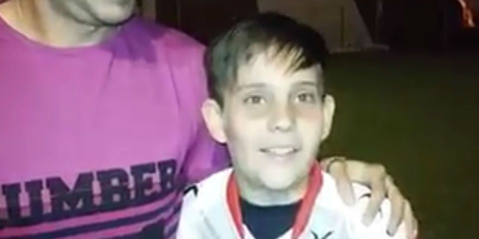 Niño dona dinero al equipo de sus amores