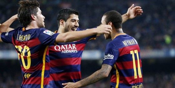 Sin Messi, Barcelona luce a Suárez y Neymar