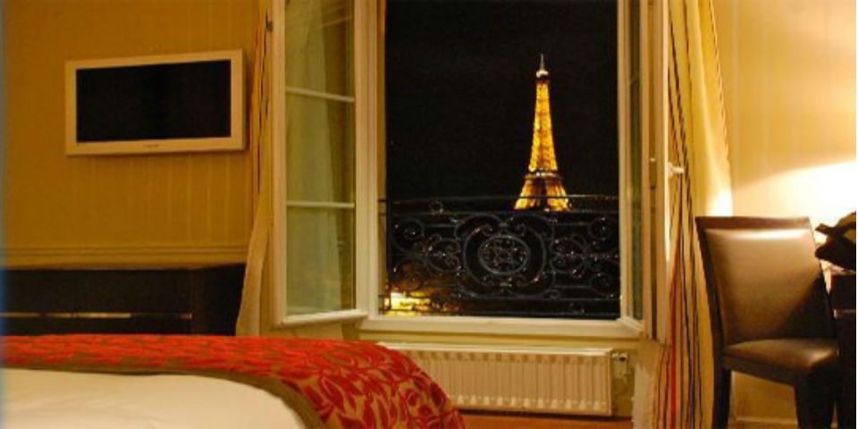 Se desploman reservaciones de hotel en París