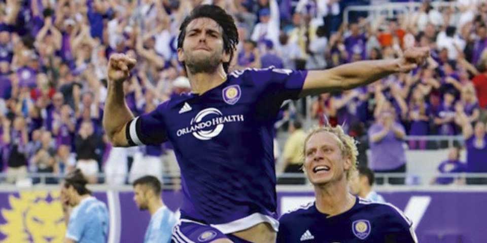 Los 20 futbolistas mejor pagados de América