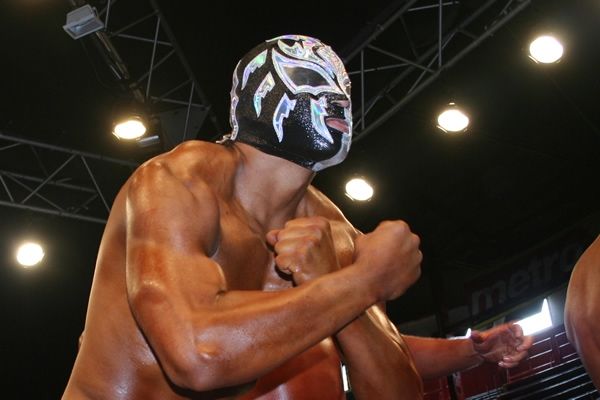 Anuncian llegada de La Sombra a la WWE - la-sombra1